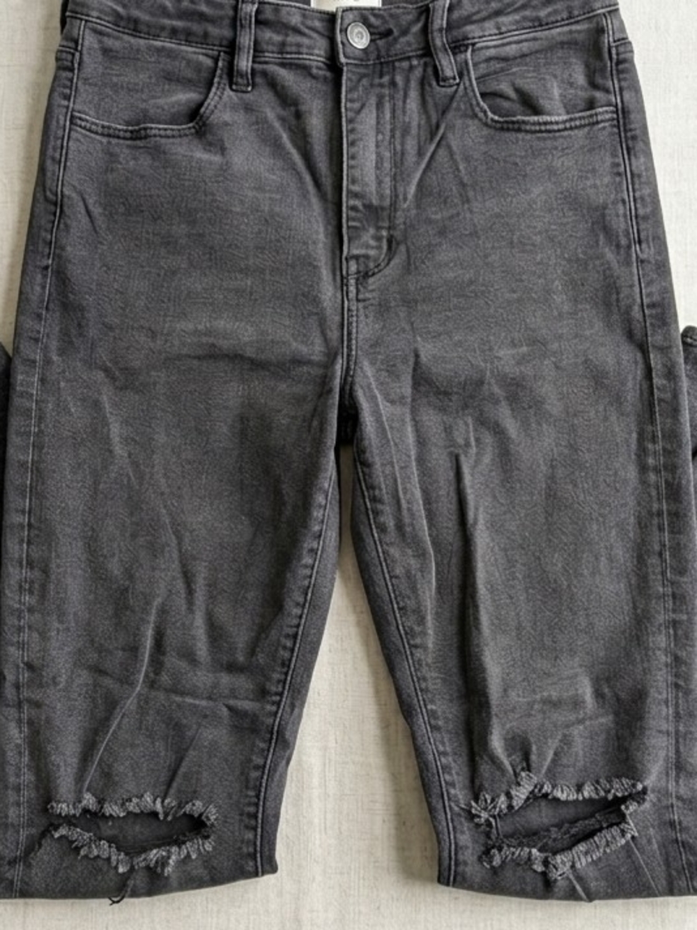 American Eagle Outfitters Women's Black Ripped Skinny Jeans